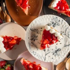 Queso con Fresa — Vivián Alta Repostería